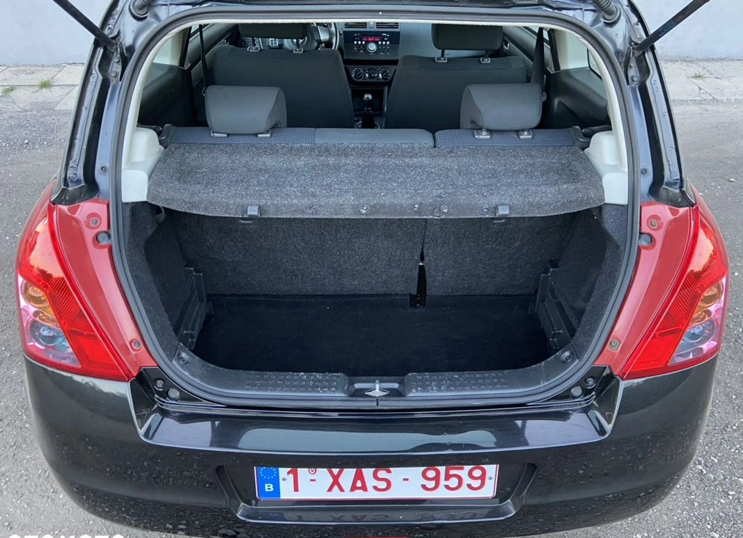Suzuki Swift cena 13500 przebieg: 206000, rok produkcji 2008 z Radomsko małe 121
